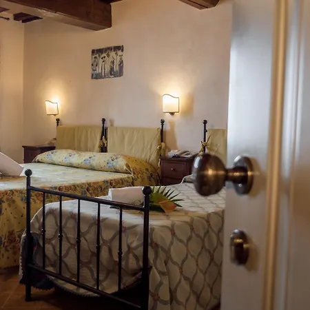 Borgo Di Celle 4* تْشيتّا دي كاستيلّو