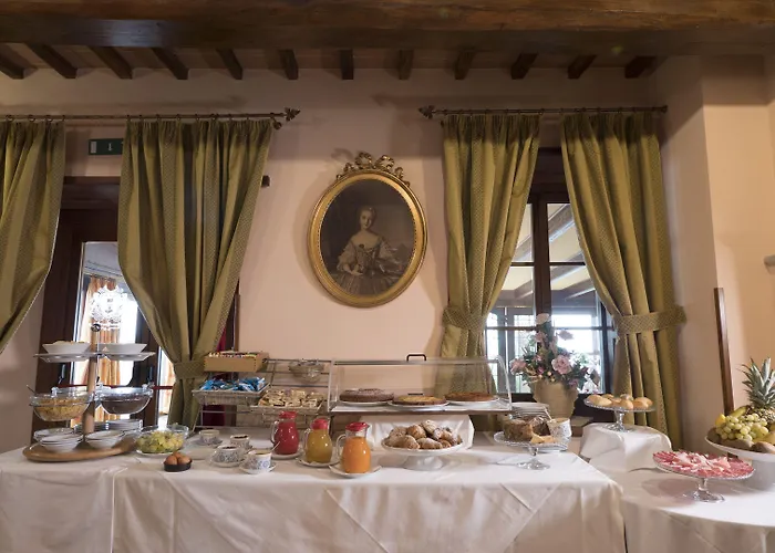 Hotel Borgo Di Celle 4*